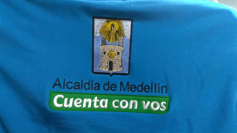 Polos bordados